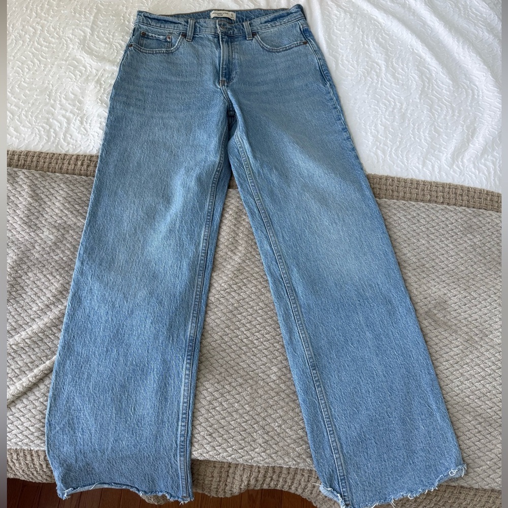 Abercrombie & Fitch Light Blue Straight-Leg Women's Jeans
